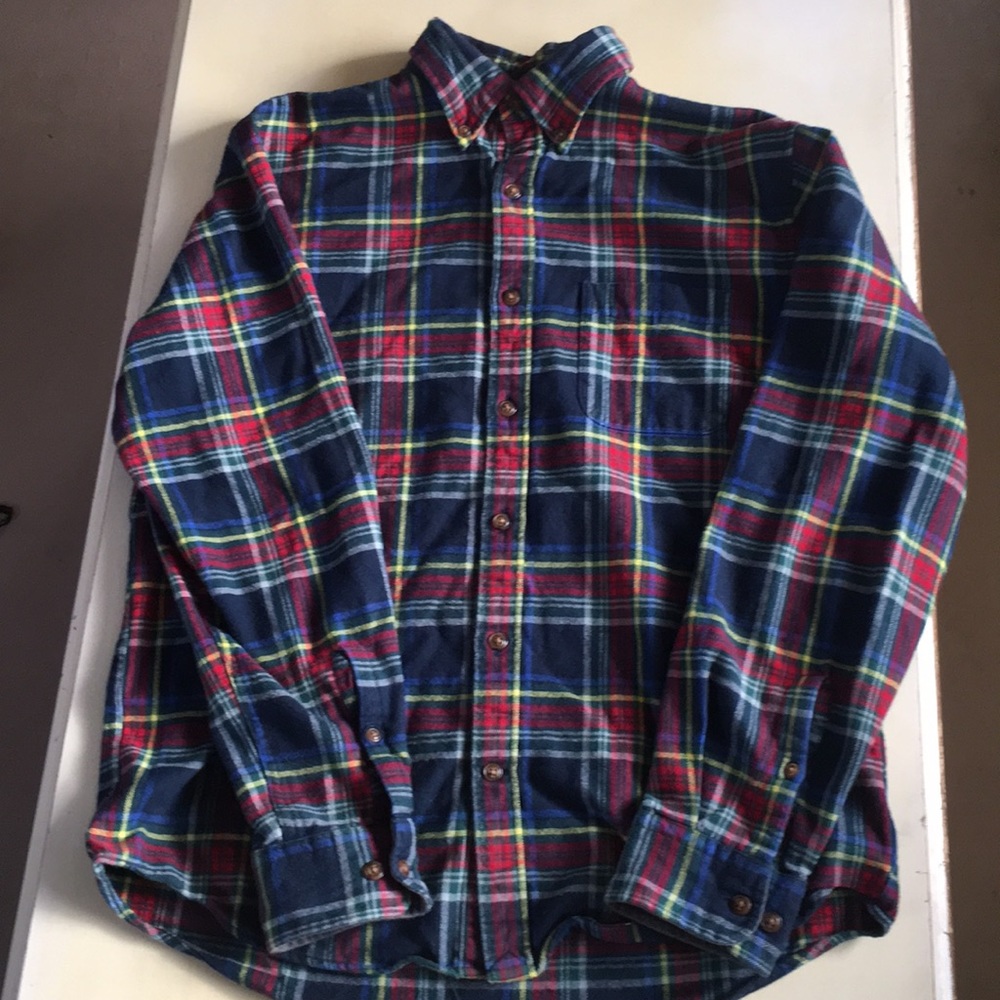 Men’s plaid flannel shirt